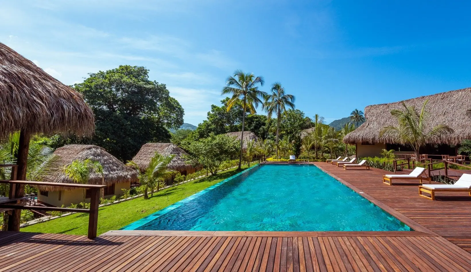 Piscina frontal watapuy